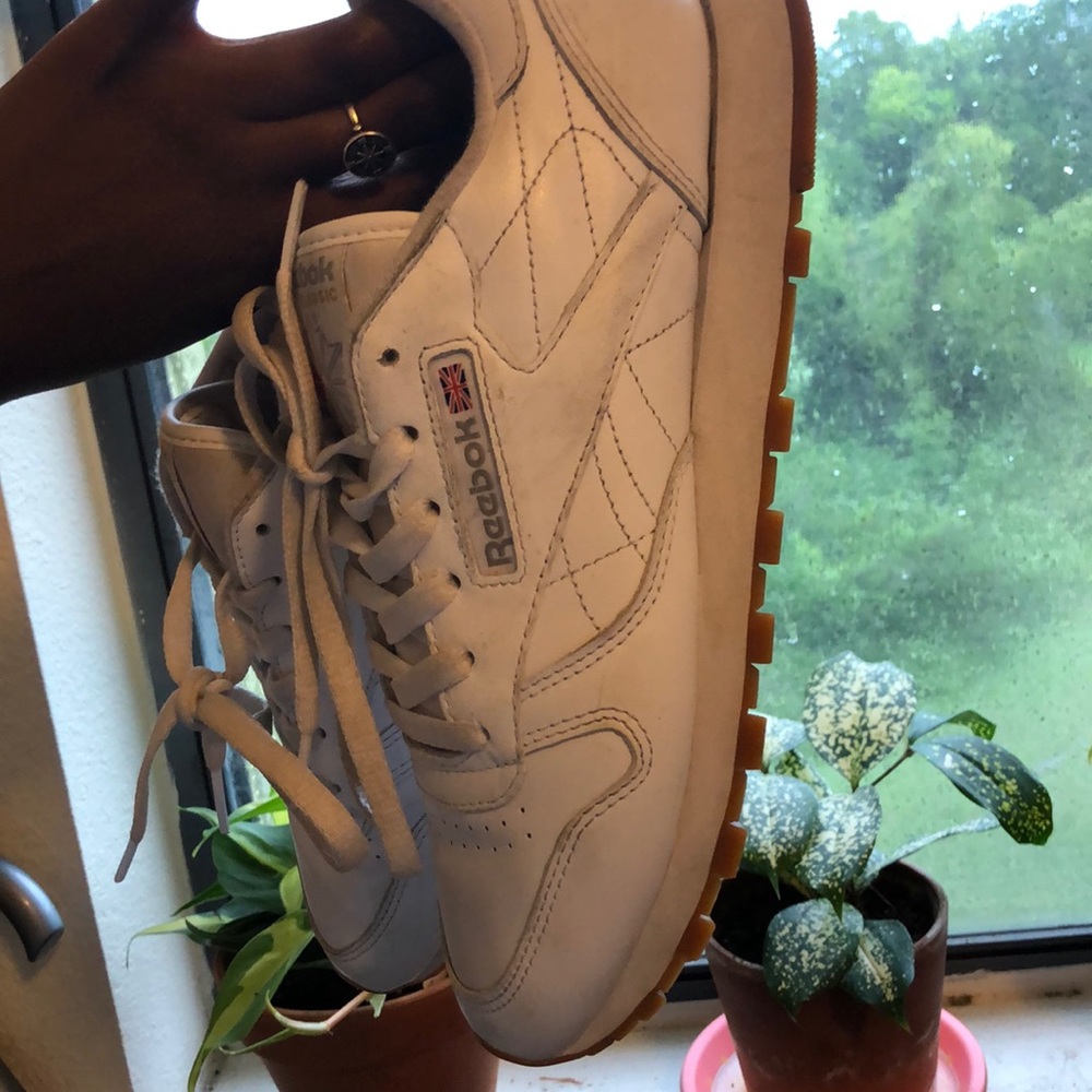 White Reebok Classics - Picture 3 of 4